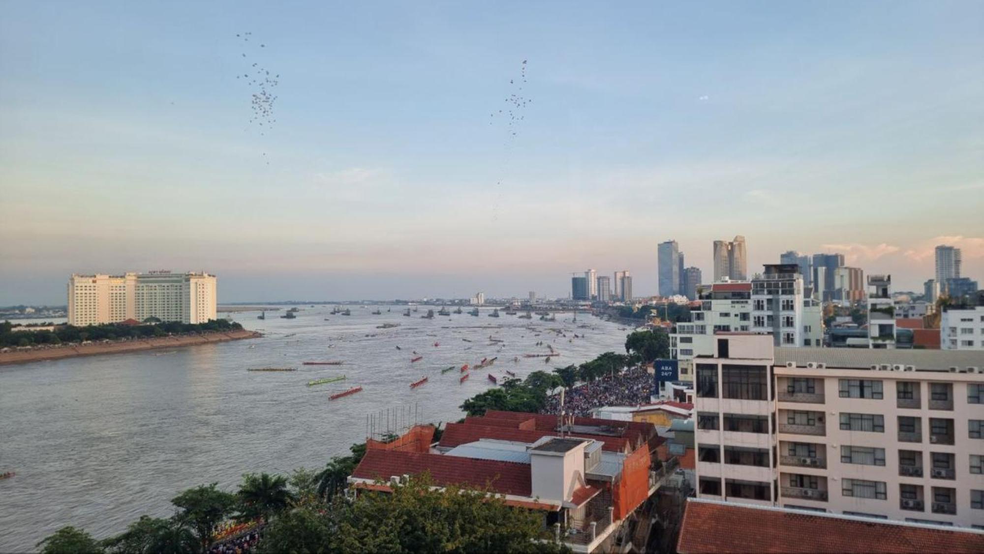 Phuminh Hotel Riverside Phnom Penh Extérieur photo